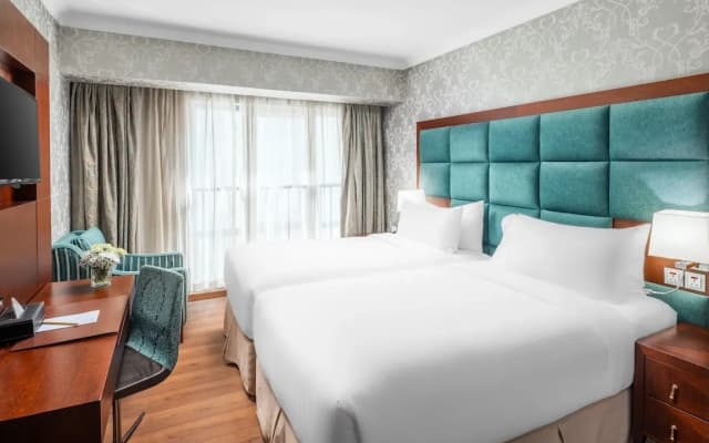 Al Aqeeq Madinah Hotel - photo 2