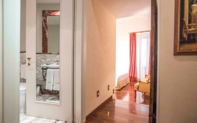 Golden Tower Hotel & Spa - photo 5