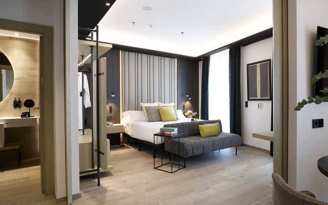 The Hotel Regina - photo 1