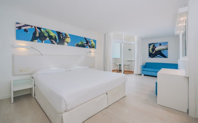 Iberostar Waves Bouganville Playa - photo 1