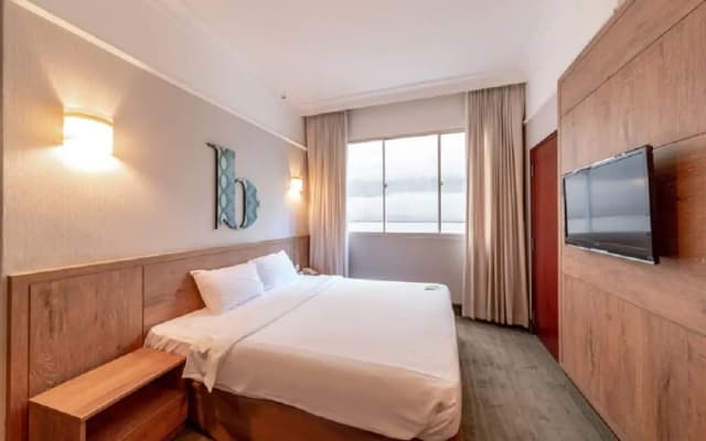 V Hotel Bencoolen - photo 1