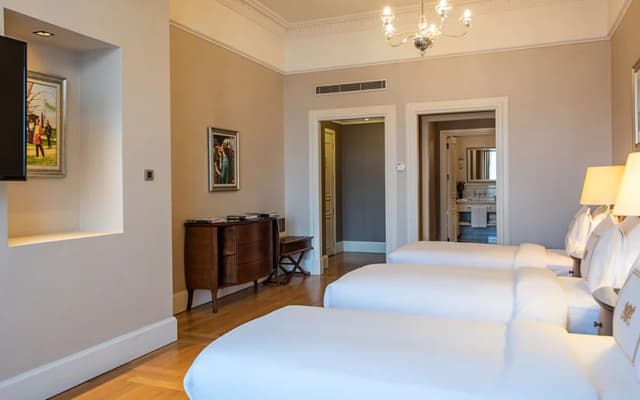 Pera Palace Hotel - photo 1