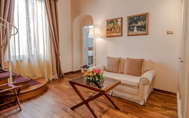 Golden Tower Hotel & Spa - photo 4