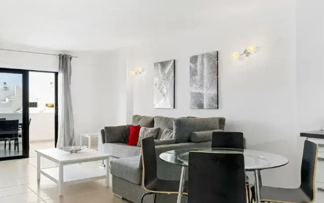 Paloma Beach Apartments - photo 14