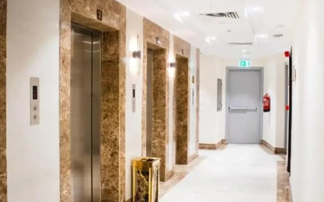 Worth Elite Hotel - photo 2