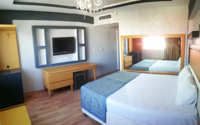 Unaten Otel - photo 5