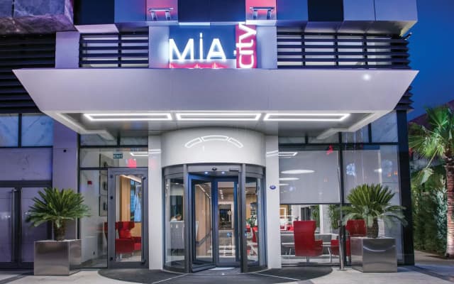 Mia City Hotel - photo 1