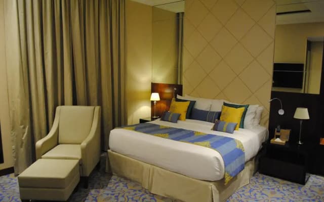 Raviz Center Point Hotel - photo 8