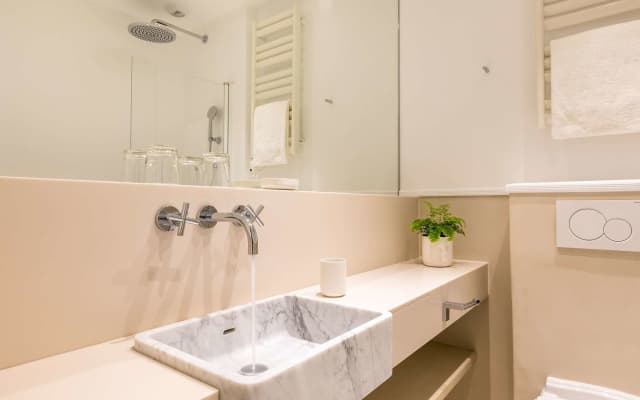 Hotel le Friedland - photo 8