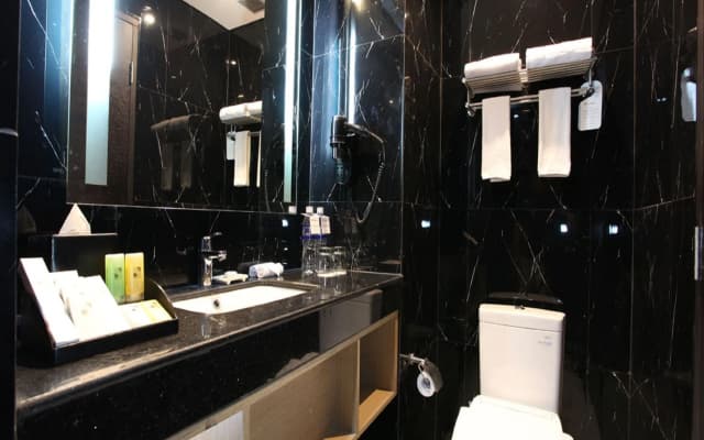 Swiss-Belhotel Airport Jakarta - photo 9