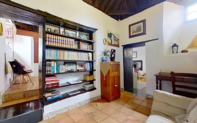 Charming 1-bed House in La Laguna - photo 4