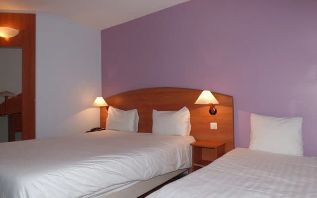 Central Hotel - photo 6
