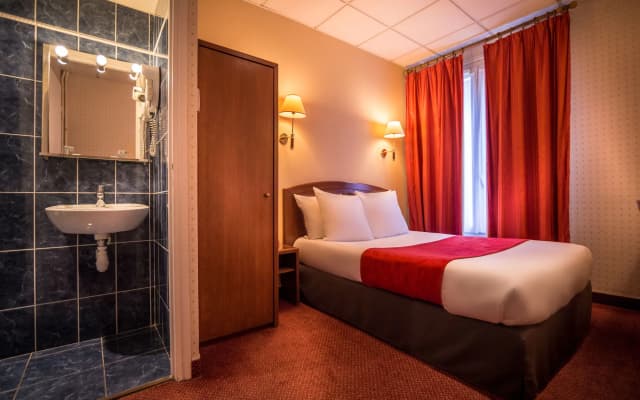 Hotel Charlemagne - photo 6