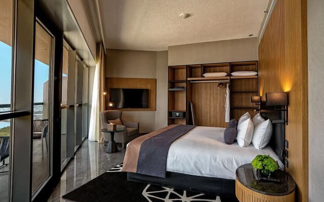 The First Collection Business Bay, Dubai, a Tribute Portfolio Hotel - photo 7