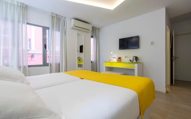 Atarazanas Málaga Boutique Hotel - photo 4