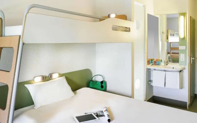 ibis Budget Courbevoie Paris La Défense - photo 2