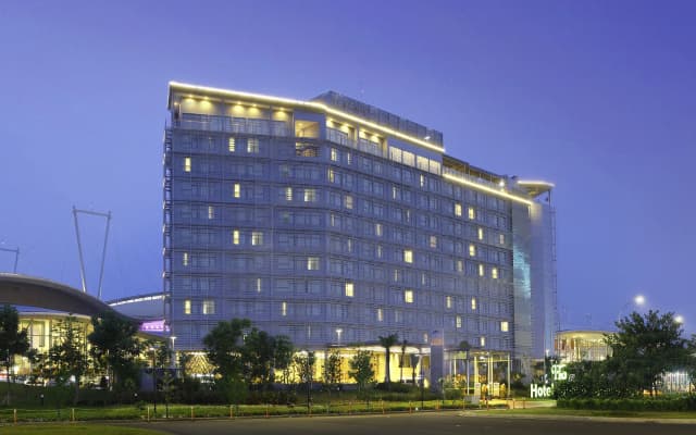 Hotel Santika Premiere ICE - BSD City - photo 1