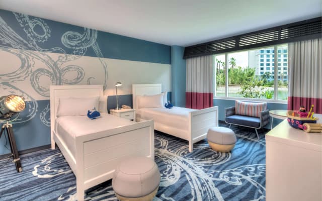 Universal's Loews Sapphire Falls Resort - photo 6
