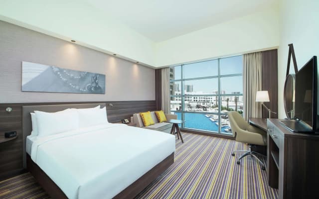 Hampton by Hilton Dubai Airport - photo 4