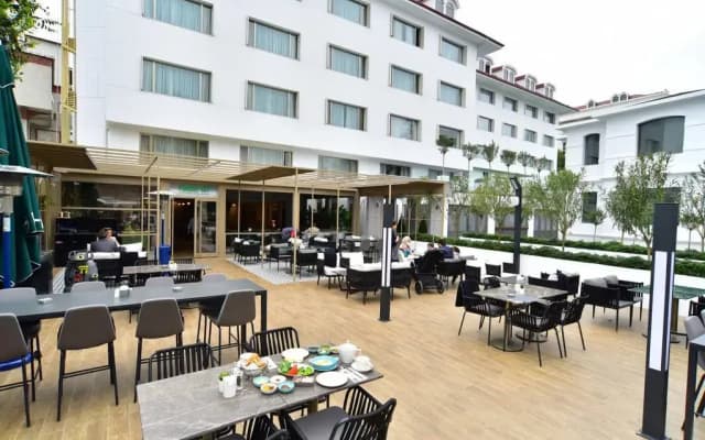 Vogue Hotel Supreme Istanbul - photo 3