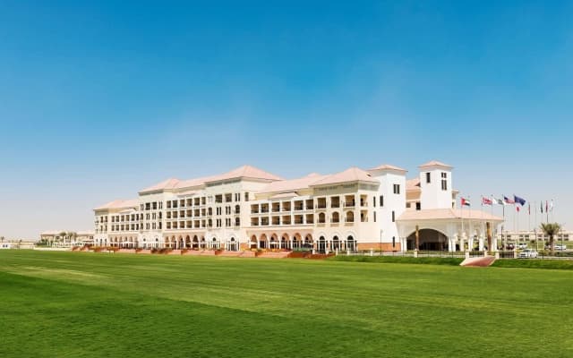 Al Habtoor Polo Resort - photo 5