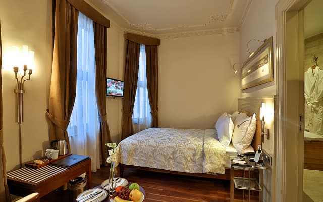 Taxim Lounge Hotel - photo 4