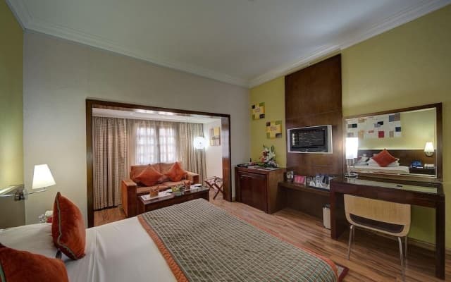 Ascot Hotel - photo 8